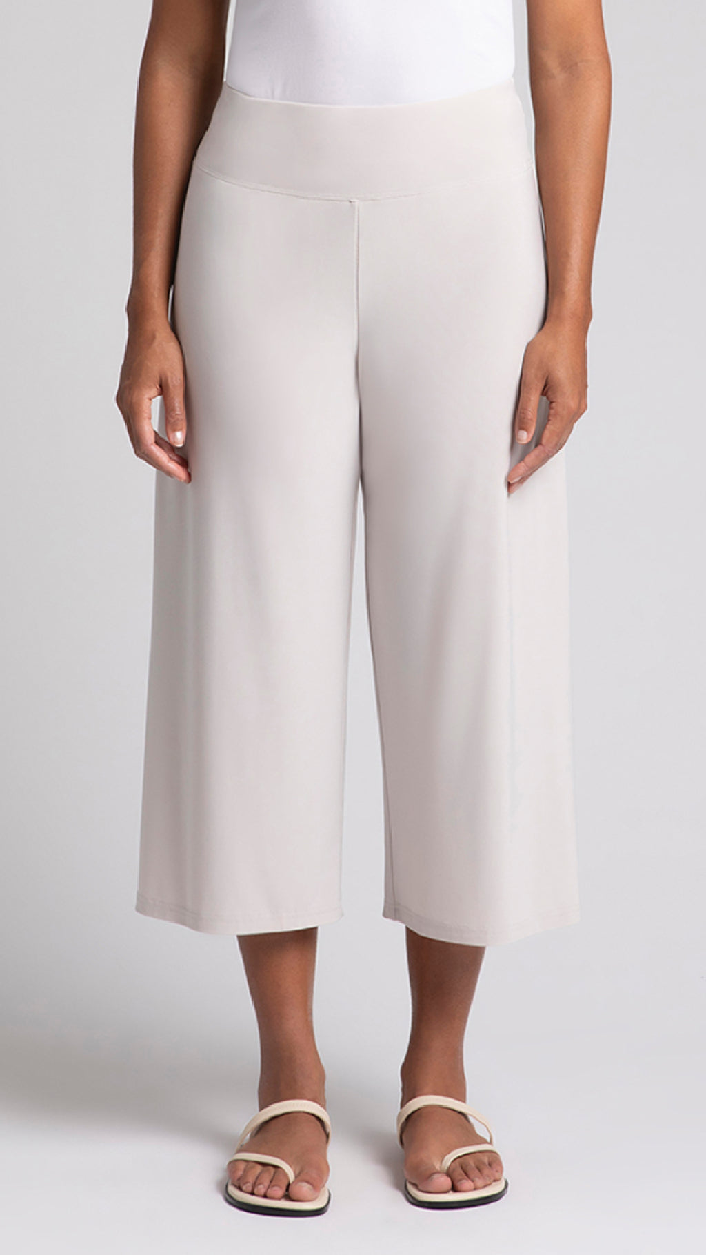 Side Slit Wide Capri